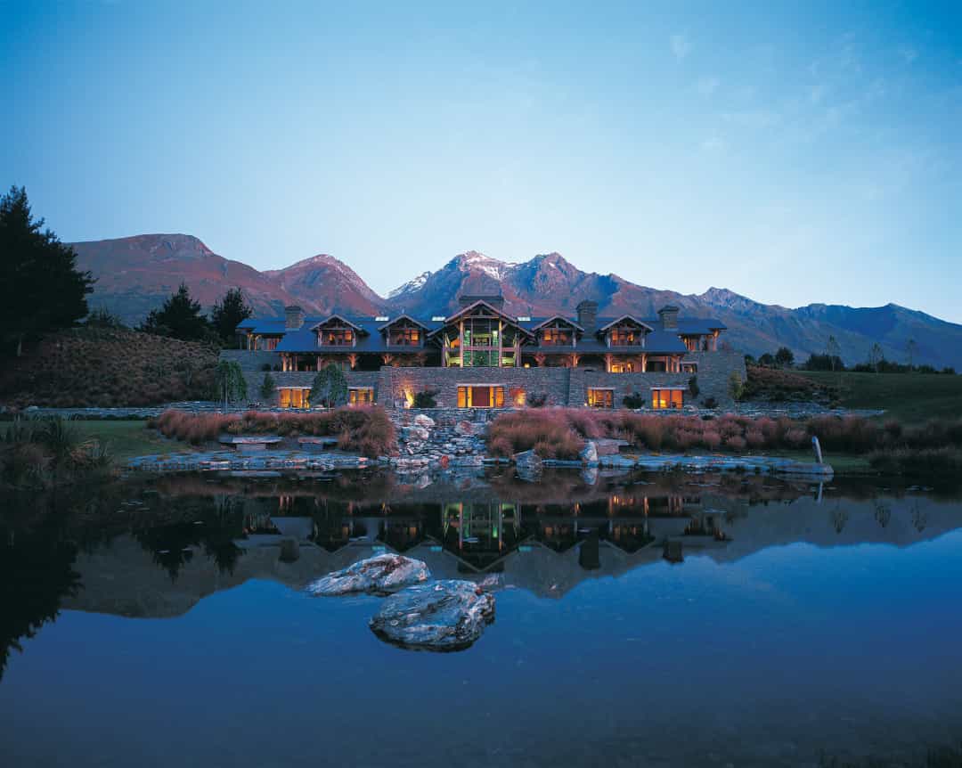 Cele mai frumoase hoteluri situate pe malul unui lac